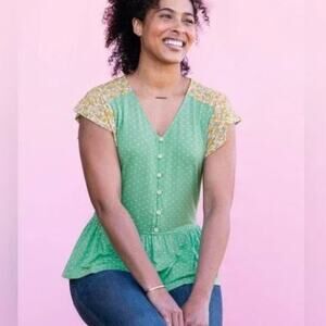 Matilda Jane Free To Be Green Mixed Print Peplum Style Short Sleeve Top Large